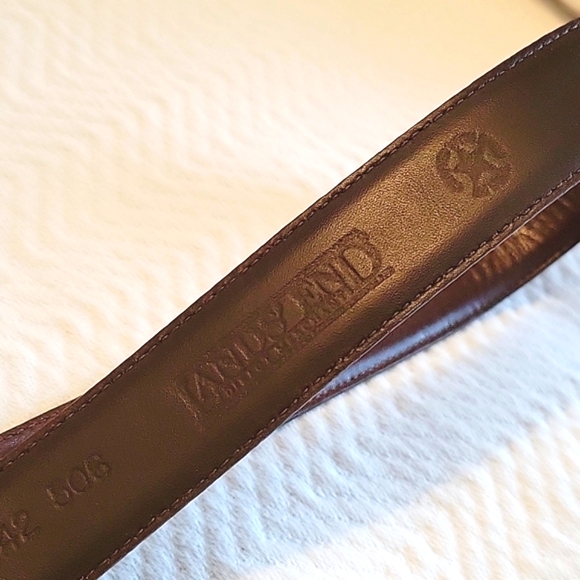 Lands End  Brown Leather Belt w/ Solid Brass Buckle - Picture 4 of 5